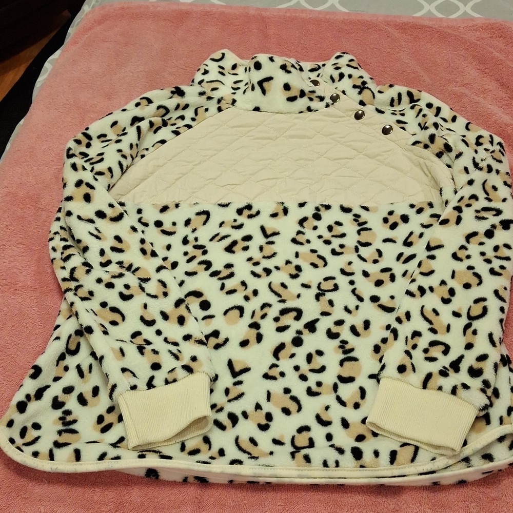 Warm Sweater. Size M